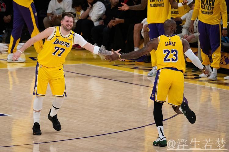 美洲豹与油人对决：总决赛第二战